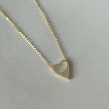 Load image into Gallery viewer, ALICE HEART NECKLACE
